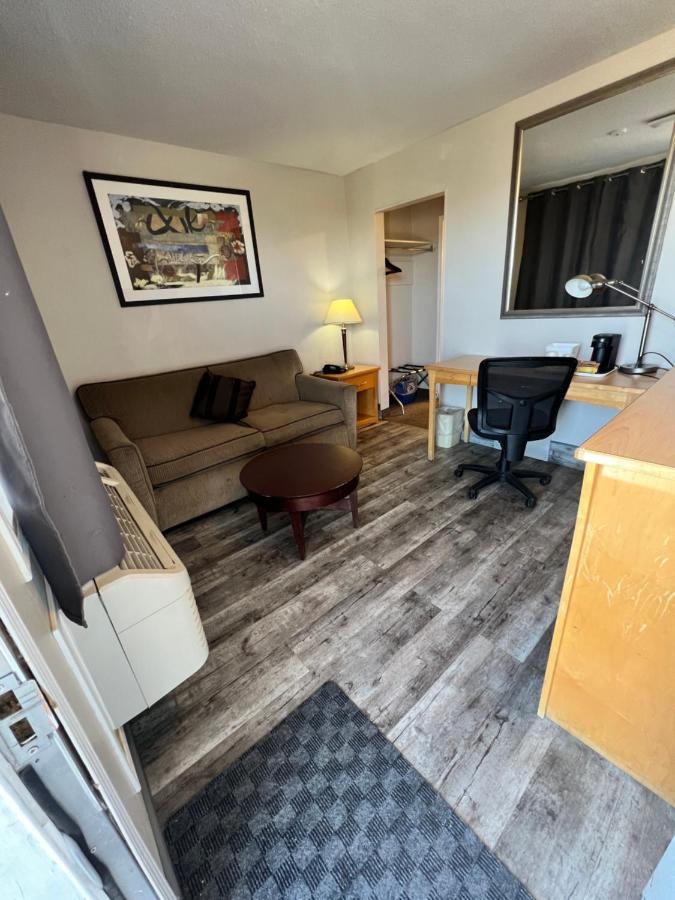 Thriftlodge Saskatoon Extérieur photo