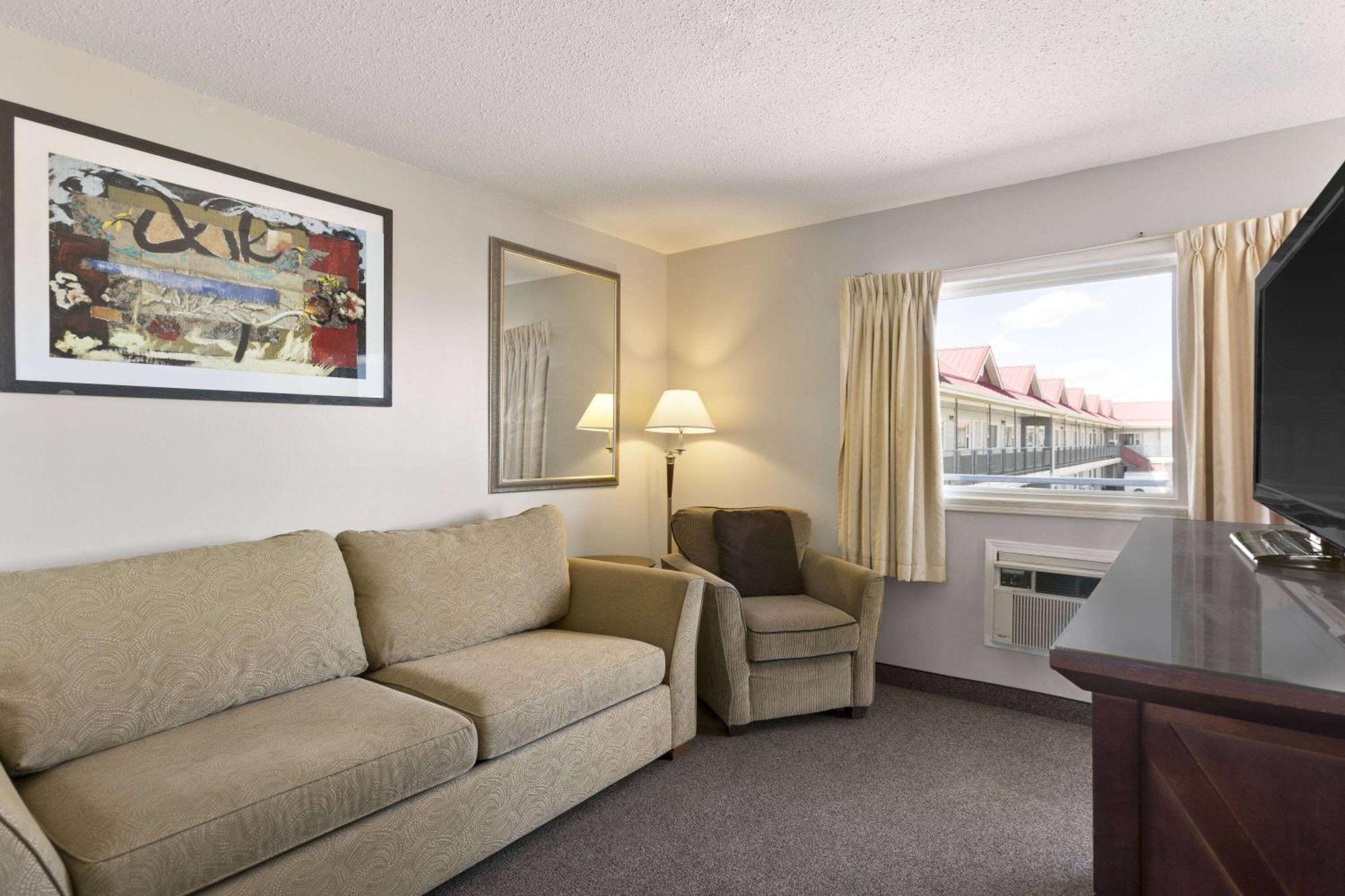 Thriftlodge Saskatoon Extérieur photo