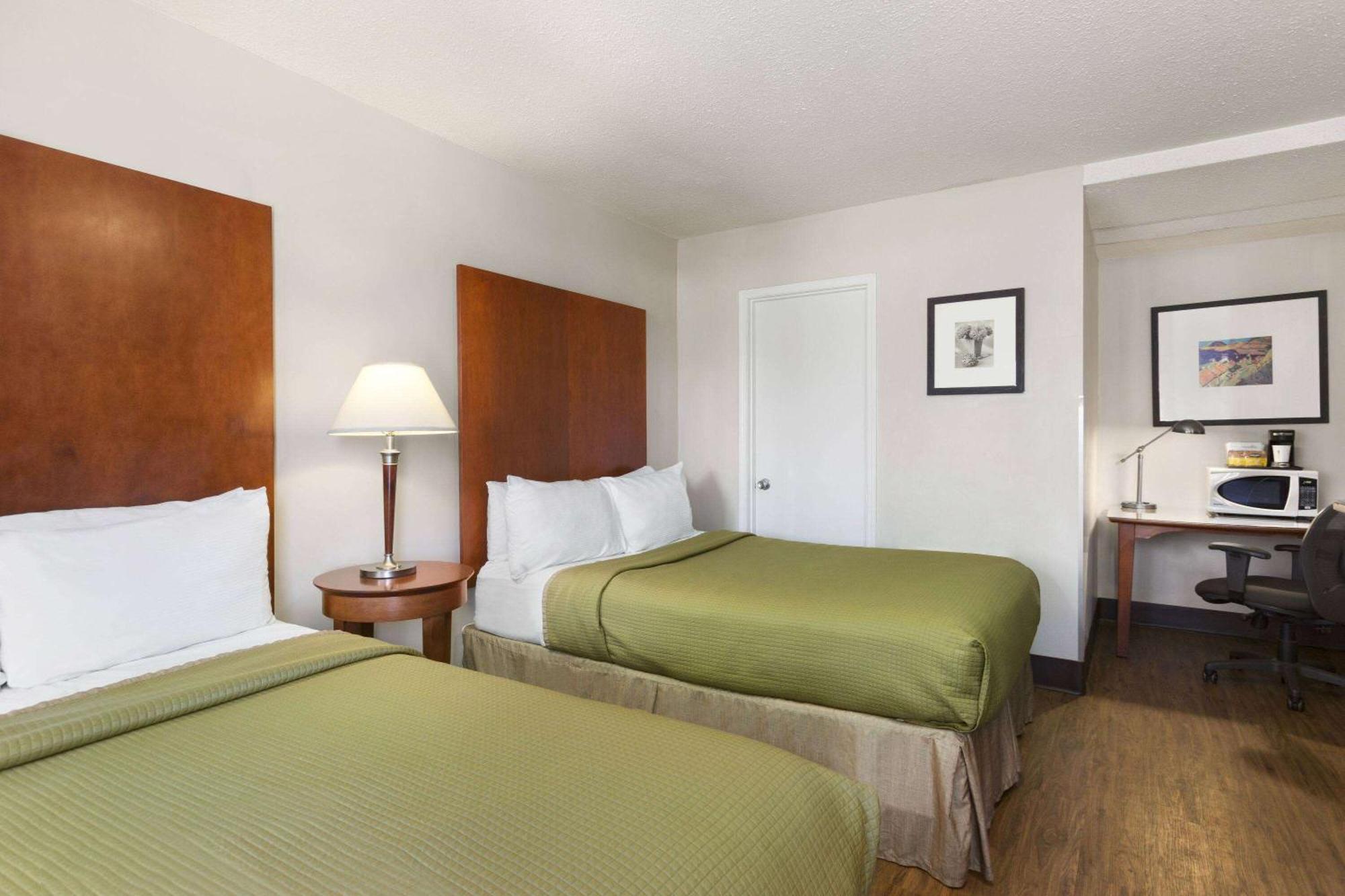 Thriftlodge Saskatoon Extérieur photo